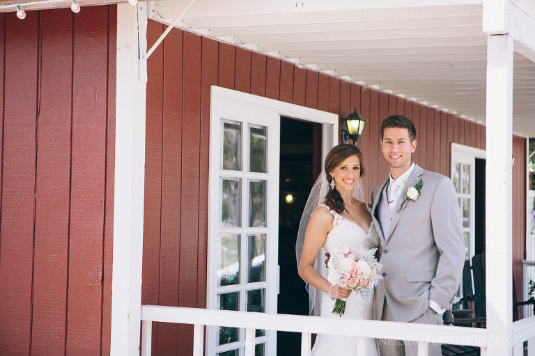 008_mike_lewis_photographer_red_horse_barn_huntington_beach